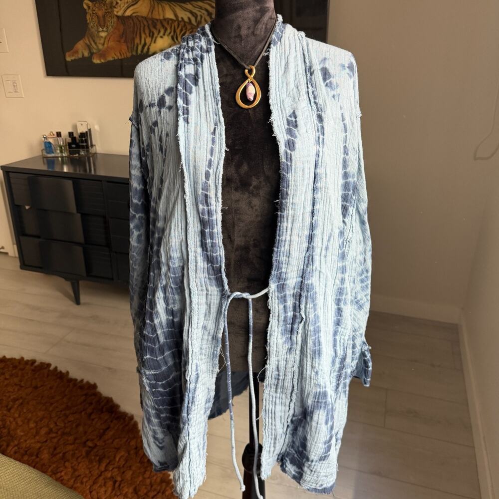 Free People Women's Medium We The Free Kimono Blue Tie Dye Cardigan Boho Hippie